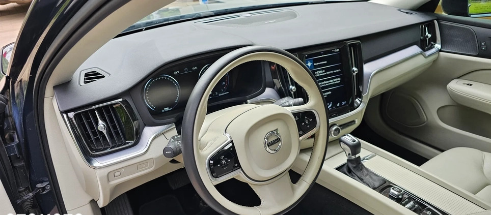 Volvo V60 cena 119000 przebieg: 58000, rok produkcji 2020 z Gąbin małe 79